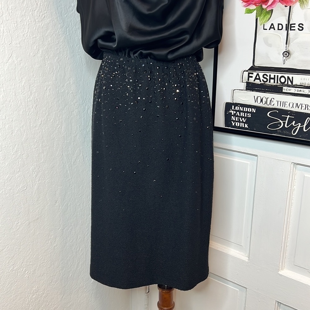 St. John Black Satin & Wool Blend Embellished Blouson Dress Size 6 - Picture 4 of 8